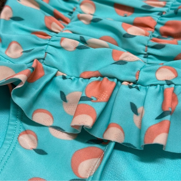 0-3M + 3-6M - Cat & Jack - One Piece Swim Suit with Snaps UPF 50+ NEW - Picture 3 of 4